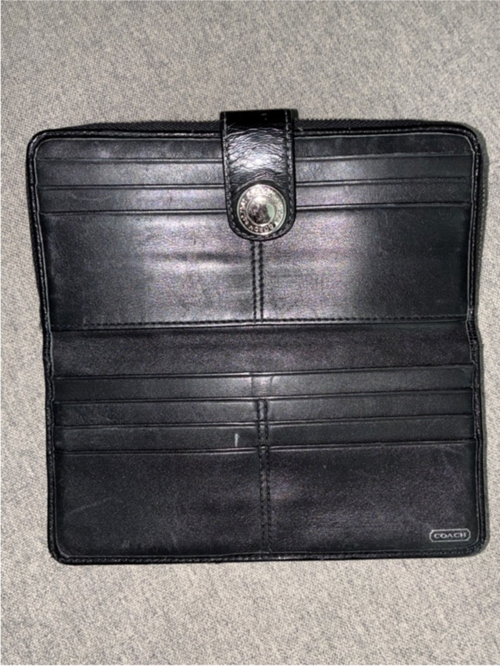 Coach Legacy Signature Canvas Continental wallet in Black and Tan - Picture 4 of 6